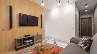 Smart TV 4K na sala exibindo streaming em Ultra HD